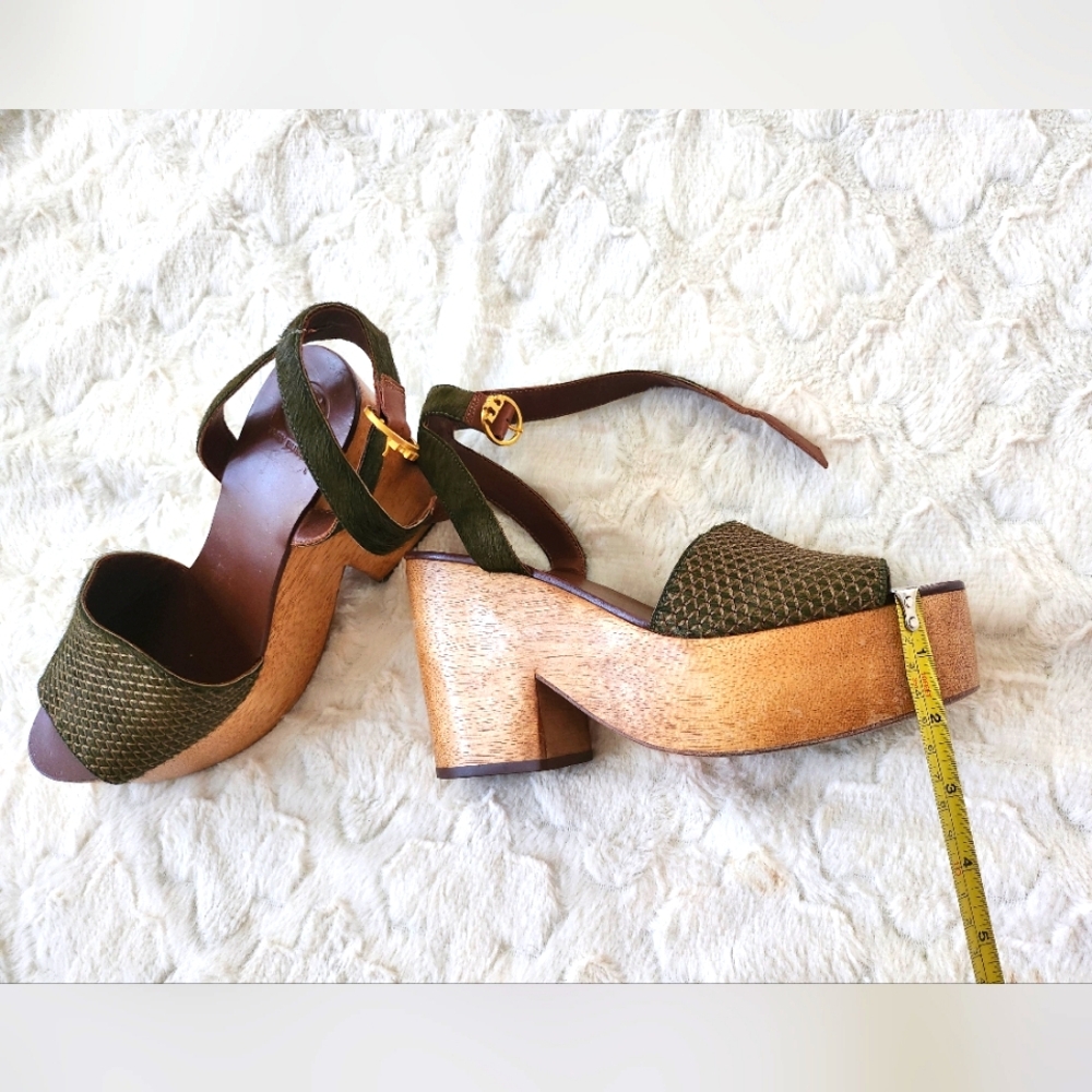 Platform sandals